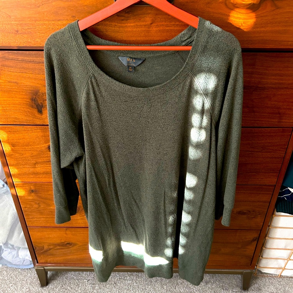 Mix by 41 Hawthorne plus 2x green blouse